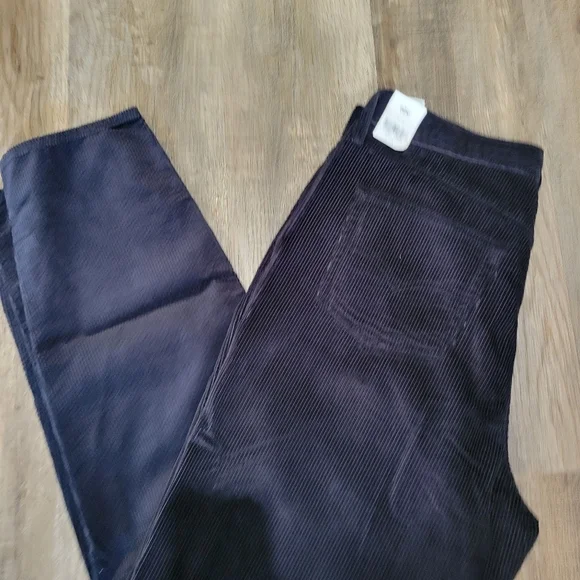 Levi's MOM JEANS HIGH WAISTED Black Corduroy - Picture 2 of 9
